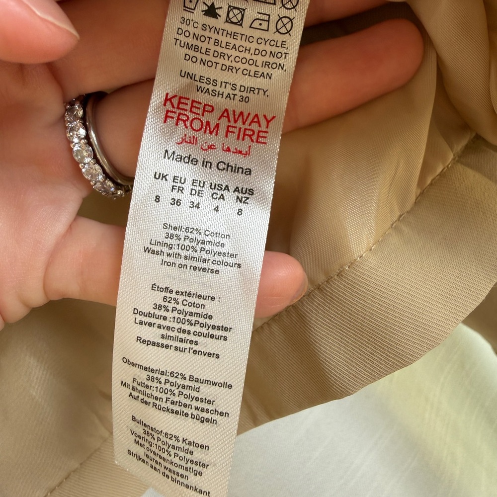 Boohoo Cropped Trench Jacket Beige Belted Short Trench Coat | NWT Size 4 - Picture 15 of 15